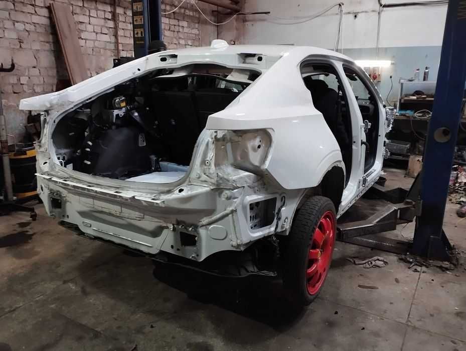 Салон сидения потолок Polestar 2 кузов лажерон