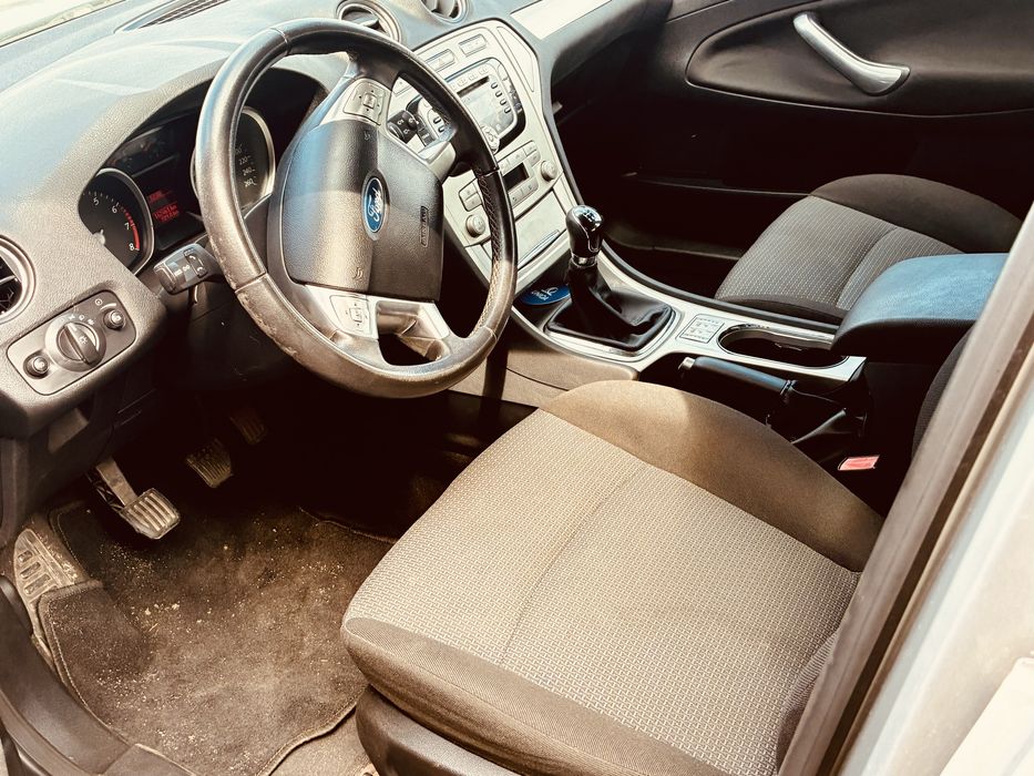 ford mondeo rok 2008 poj 1,6 przeb 166tys zadbany Hatchback