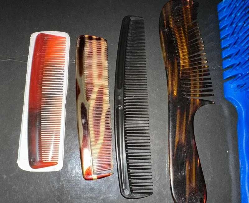 Conjunto de pentes e escovas cabelo vintage