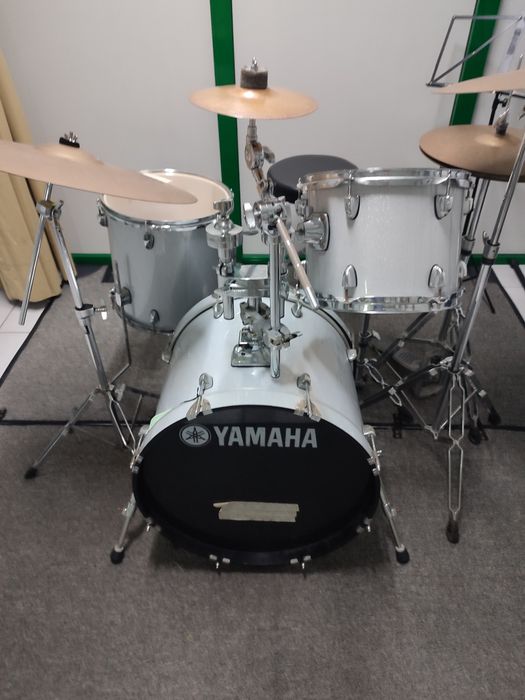 Bateria Yamaha acústica