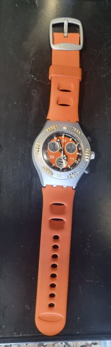 Swatch  laranja  quase novo