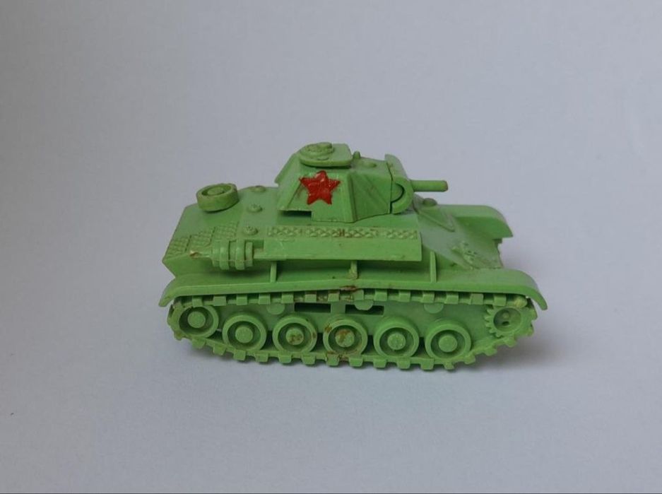 Модель игрушка танк Т-40 1:87 Минск СССР Мир