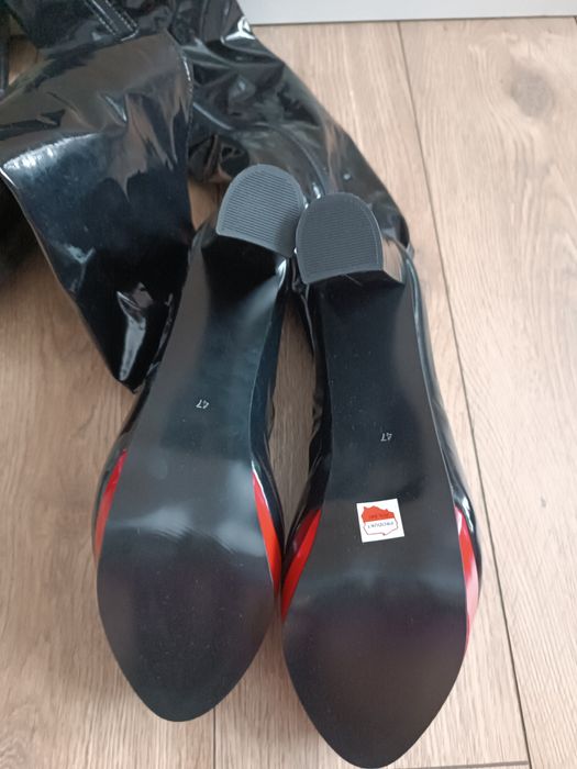 Czarne lakierowane kozaki na obcasie rozmiar 47
