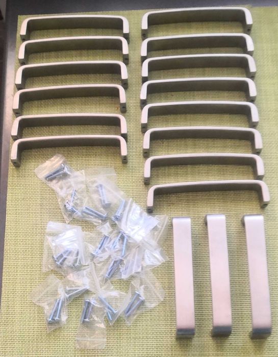 Uchwyt meblowy UN94, chrom satynowy, 128mm