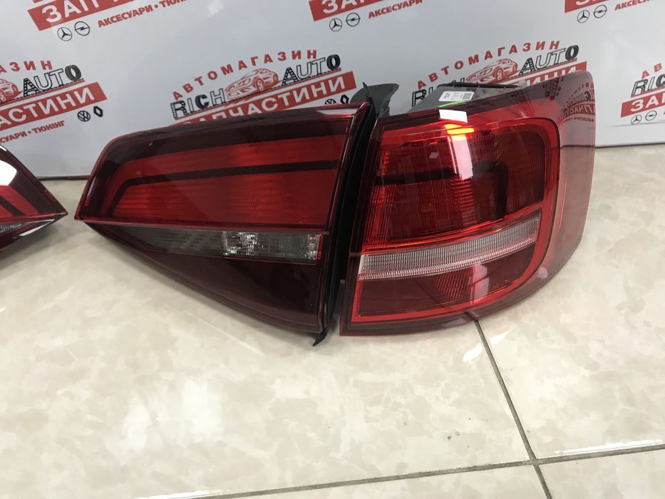 Задні стопи правий лівий зовнішній внутрішній Jetta 6 нові оригінал