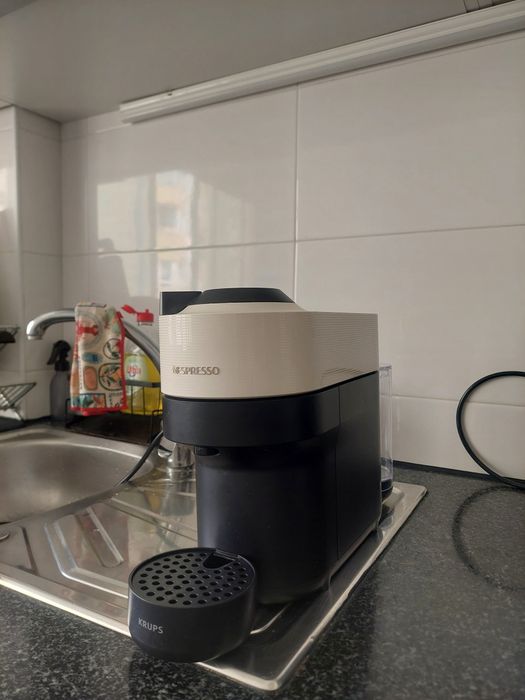 Máquina Nespresso Vertuo Pop