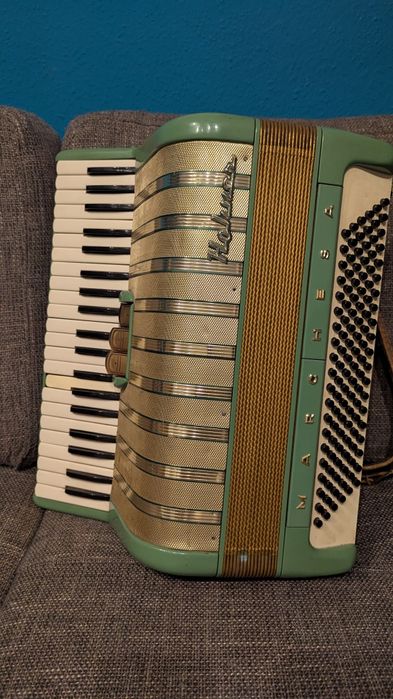 Akoredeon Hohner Marchesa 120 basów 2 chórowy