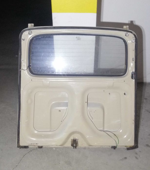 Porta da mala Renault 4 L completa