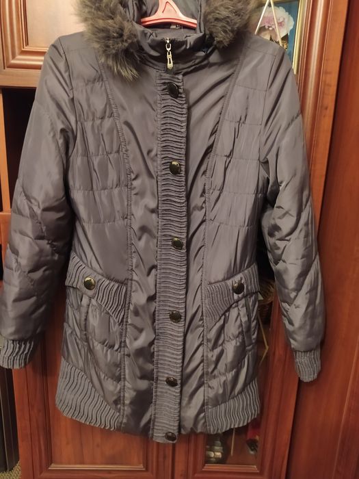 Курточка зимня, гарний стан
