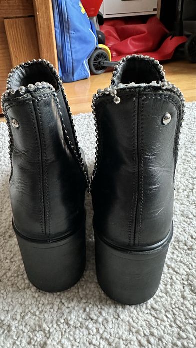 Botas pretas guimaraes