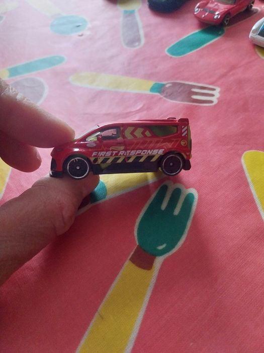 Hot wheels vários