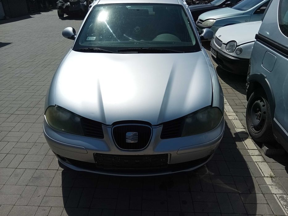 Seat Ibiza III maska zderzak przedni drzwi prawe L57N
