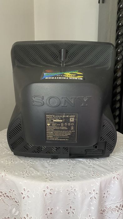 Sony TV - Black Trinitron (Impecavel)