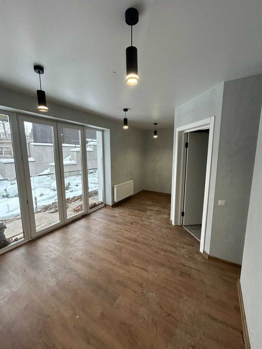 Терміново! Частковий ремонт. 2-к квартира біля парку Мами .