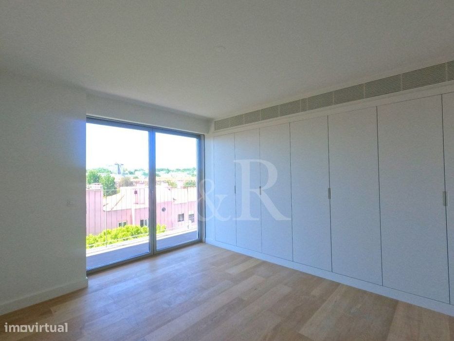 T2 com garagem perto do Parque das Nações, Lisboa