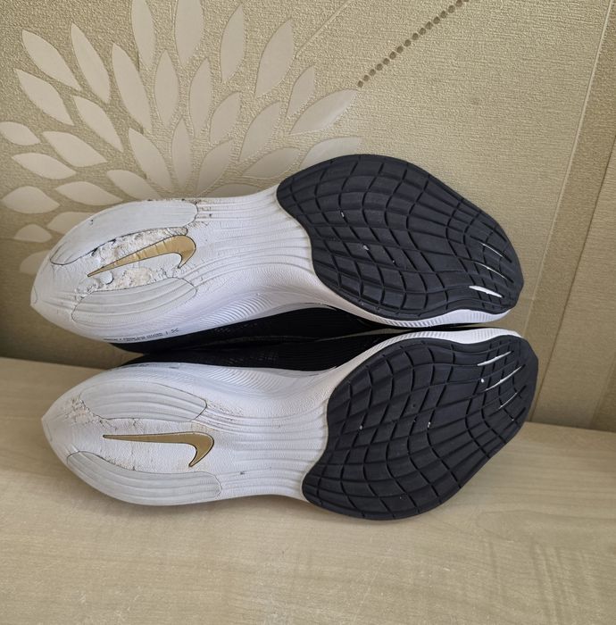 Бігові кросівки Nike ZoomX Vaporfly Next% 2 оригінал розмір 38.5