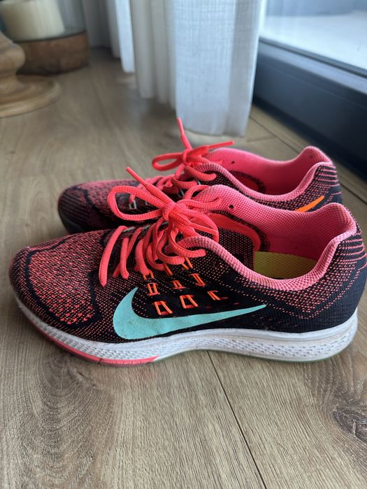 Tenis nike com pouco uso