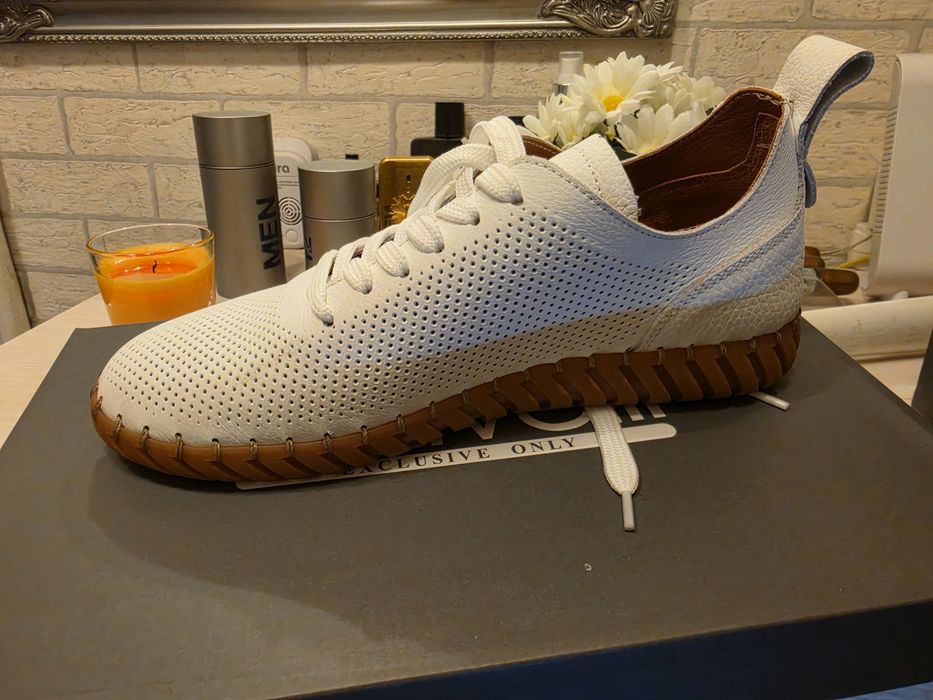 Białe eleganckie buty BRAVELLI sneakers nowe włoskie 41 skóra