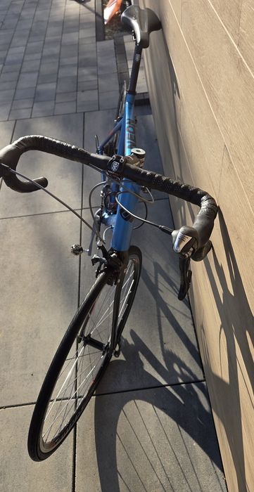 Rower szosowy Unibike Neon 56