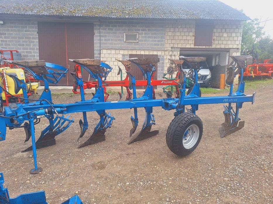 Pług 5 skibowy obrotowy Rabe Albatros ażurowy stan bdb  nie Lemken Kuhn