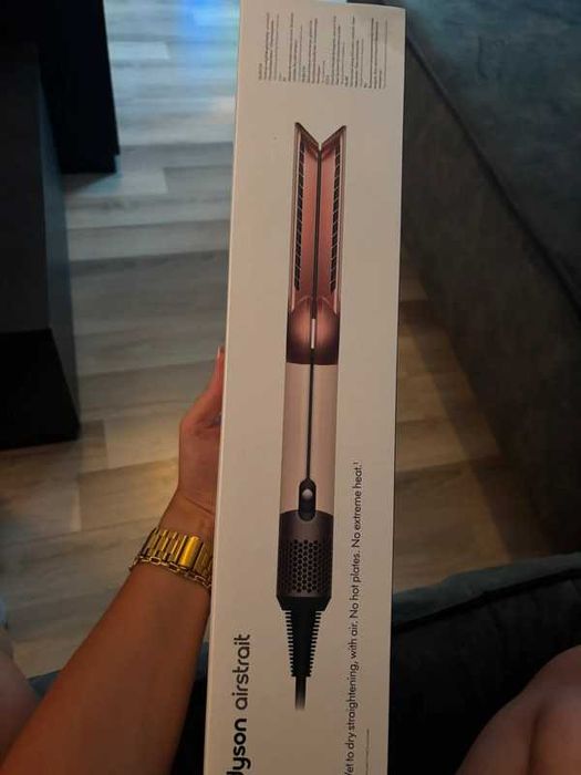 Nowa, nieuży wanaprostownica do włosów Dyson ht01