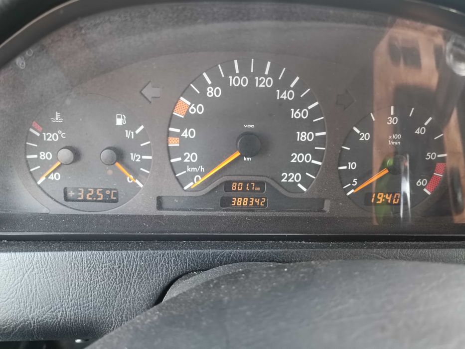 Mercedes C220 Classic