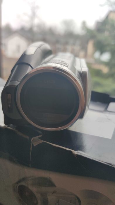 Продам камеру Panasonic  HDC -DX 1