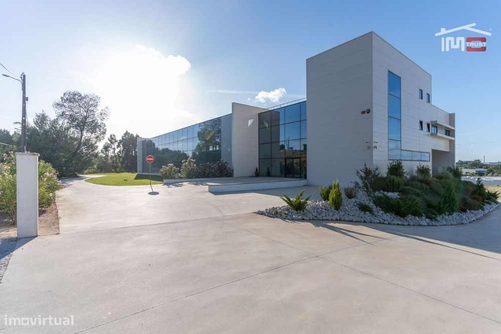 Predio Para Comercio Serviços E Escritorios Em Estado Novo Zona Ind...