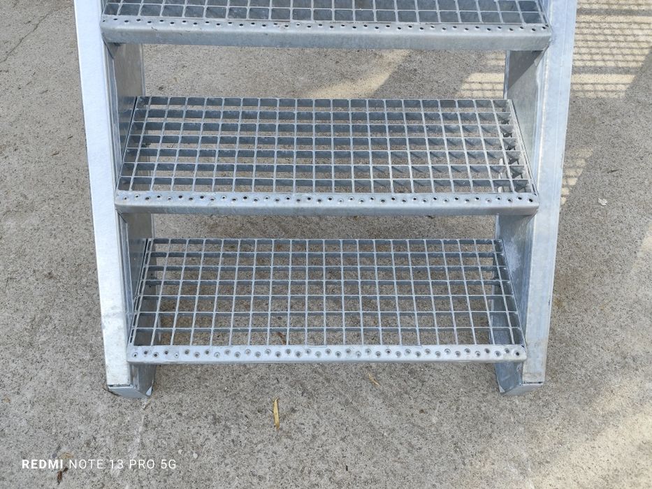 Schody metalowe wema wejście na 3m loft 15 stopni ocynk