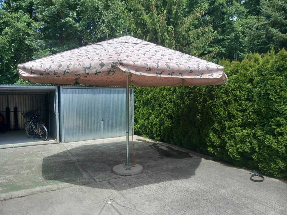 Parasol ogrodowy