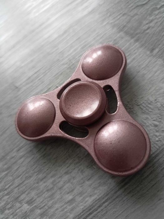 Fidget spinner zabawka
