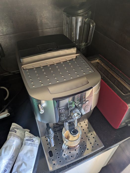 Delonghi Magnífica Smart S máquina de cafe