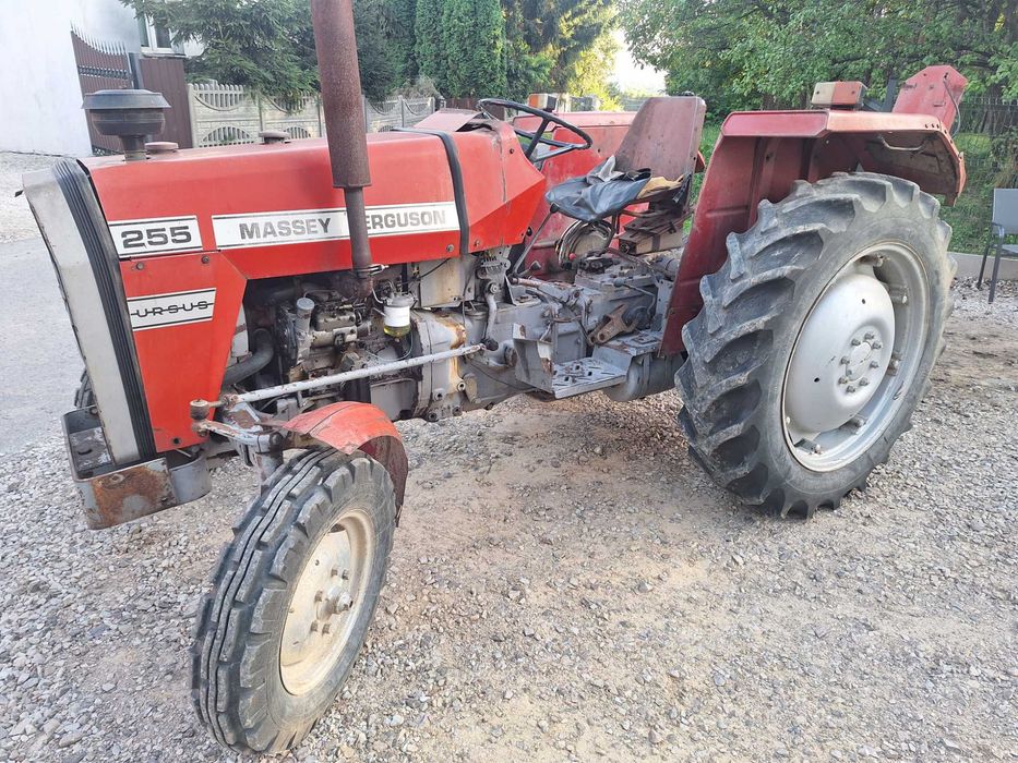 Ciagnik MF Massy Ferguson 255