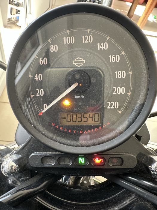 Harley-Davidson Iron 883