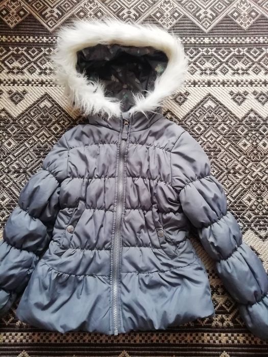 Демісезонна куртка на дівчинку 5-6 років