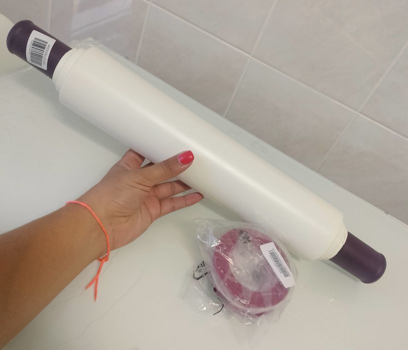 Rolo da massa com formas para bolachas Tupperware