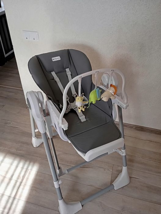 Дитячий стілець-гойдалка