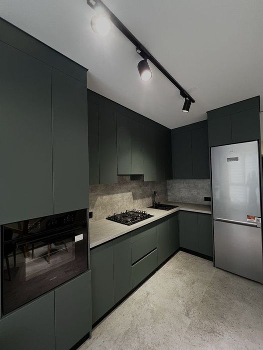 Продаж укомплектованої 1к квартири з сучасним ремонтом на Щасливому