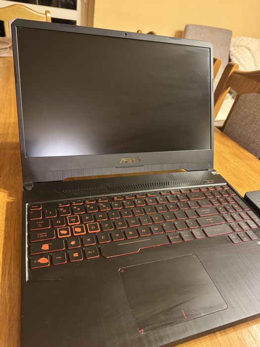 ASUS TUF Gaming FX505GE | i5-8300H | GTX 1050 Ti 4GB | 16GB RAM | SSD + HDD