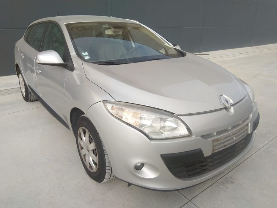 RENAULT MEGANE III Grandtour - 2010 - Para Peças