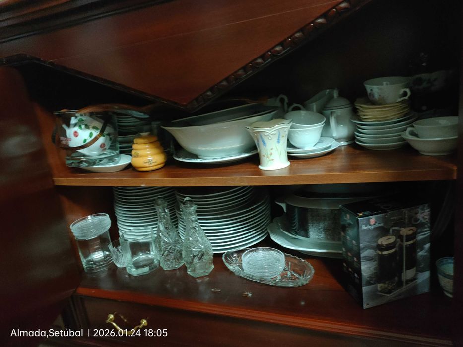 Aparador em cerejeira