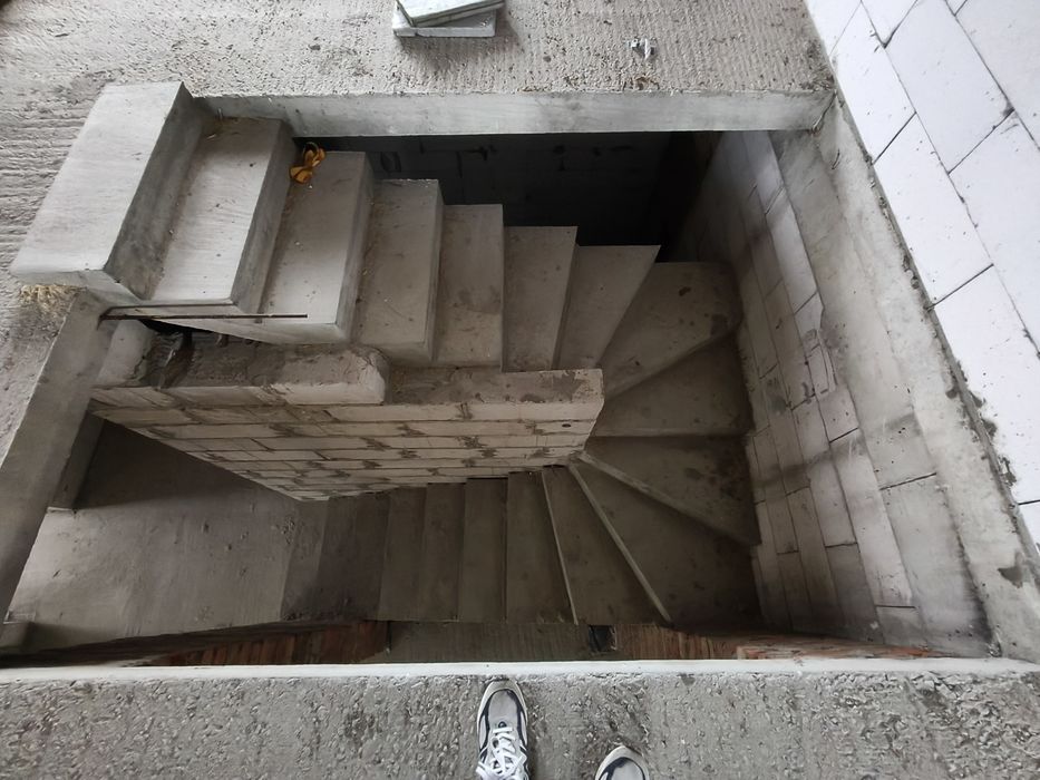 Продаж будинку  двохповерхового