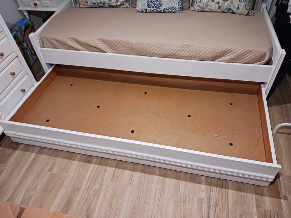 Cama de solteiro com colchão