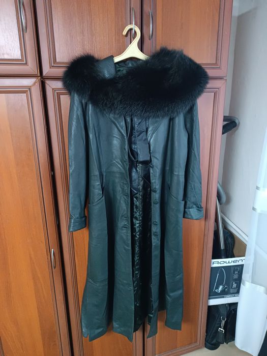 Плащ жіночий шкіряний