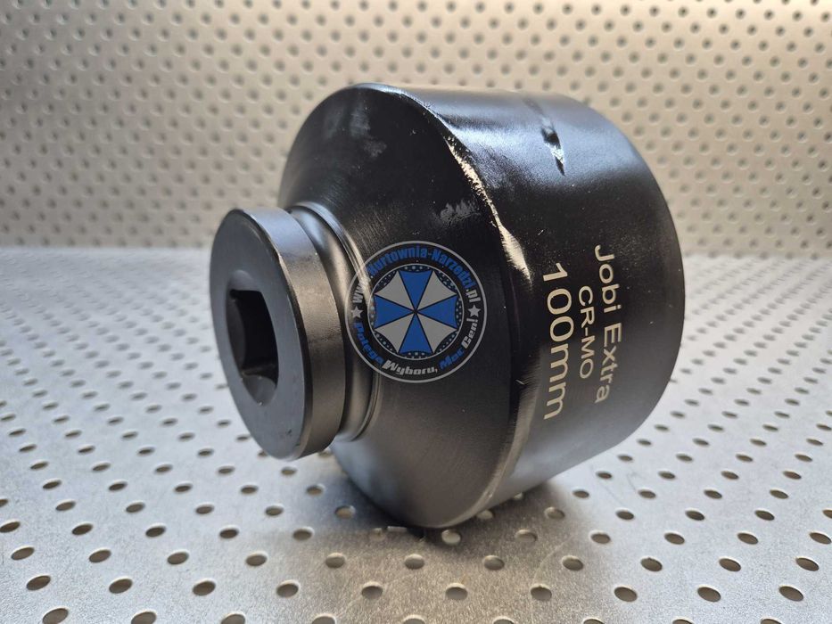 Nasadka do piasty 8-kątna 100mm do ciężarówek piasty koła SCANIA MAN