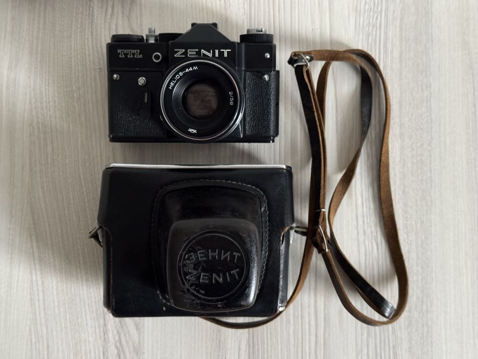 Фотоаппарат Зенит TTL,объектив Гелиос 44м f/2 58mm