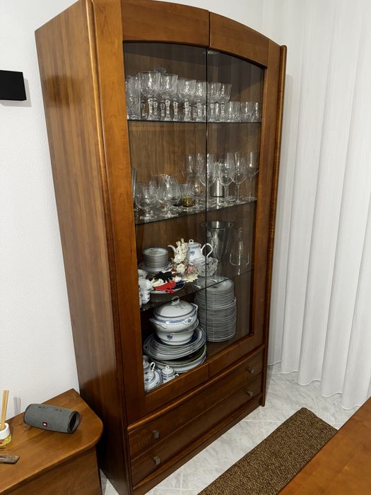 Cristaleira Iluminada Madeira