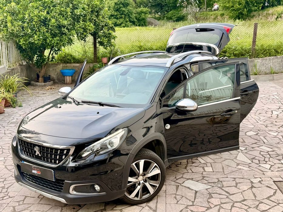 Peugeot 2008 1.2 PureTech Crossway