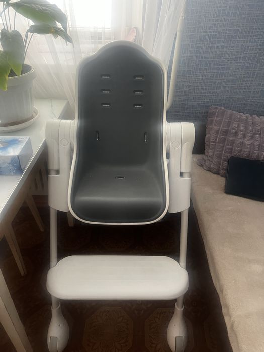 Стільчик для годування Cocoon від Oribel  Графітовий