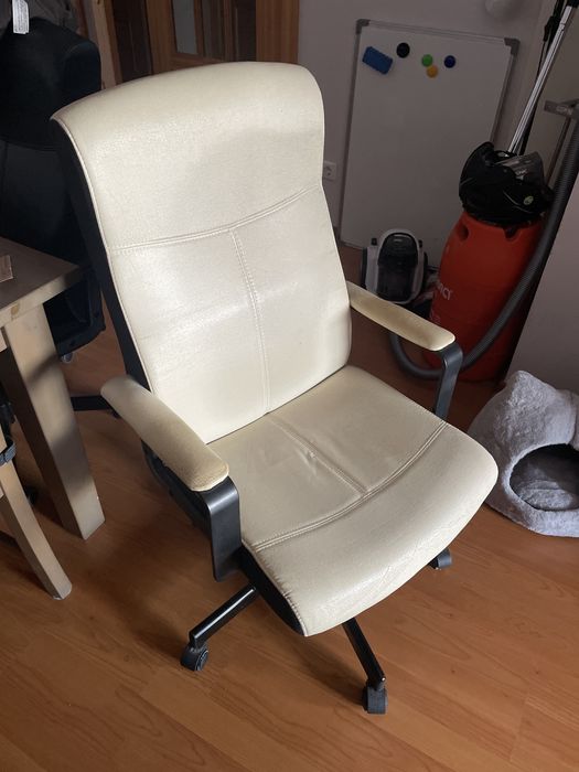 Cadeira bege Ikea MILLBERGET